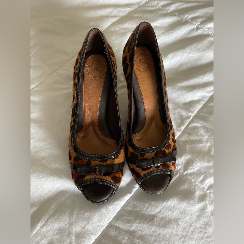 Leopard print size 6 small heal